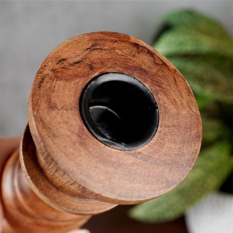 Świecznik na długą świeczkę drewniany 25,5 cm Świecznik na długą świeczkę drewniany 25,5 cm