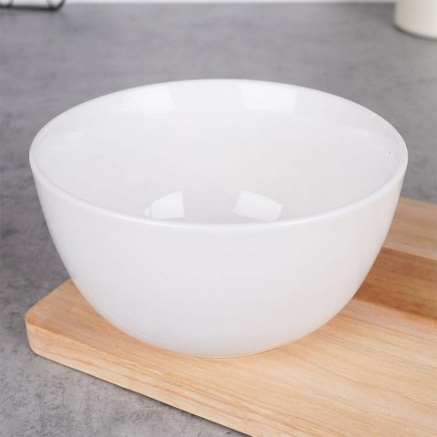 Miseczka porcelanowa biała 16 cm 950 ml Miseczka porcelanowa biała 16 cm 950 ml